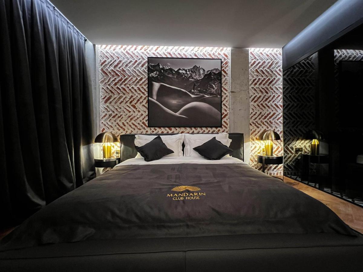 Mandarin Club House Hotell Batumi Eksteriør bilde