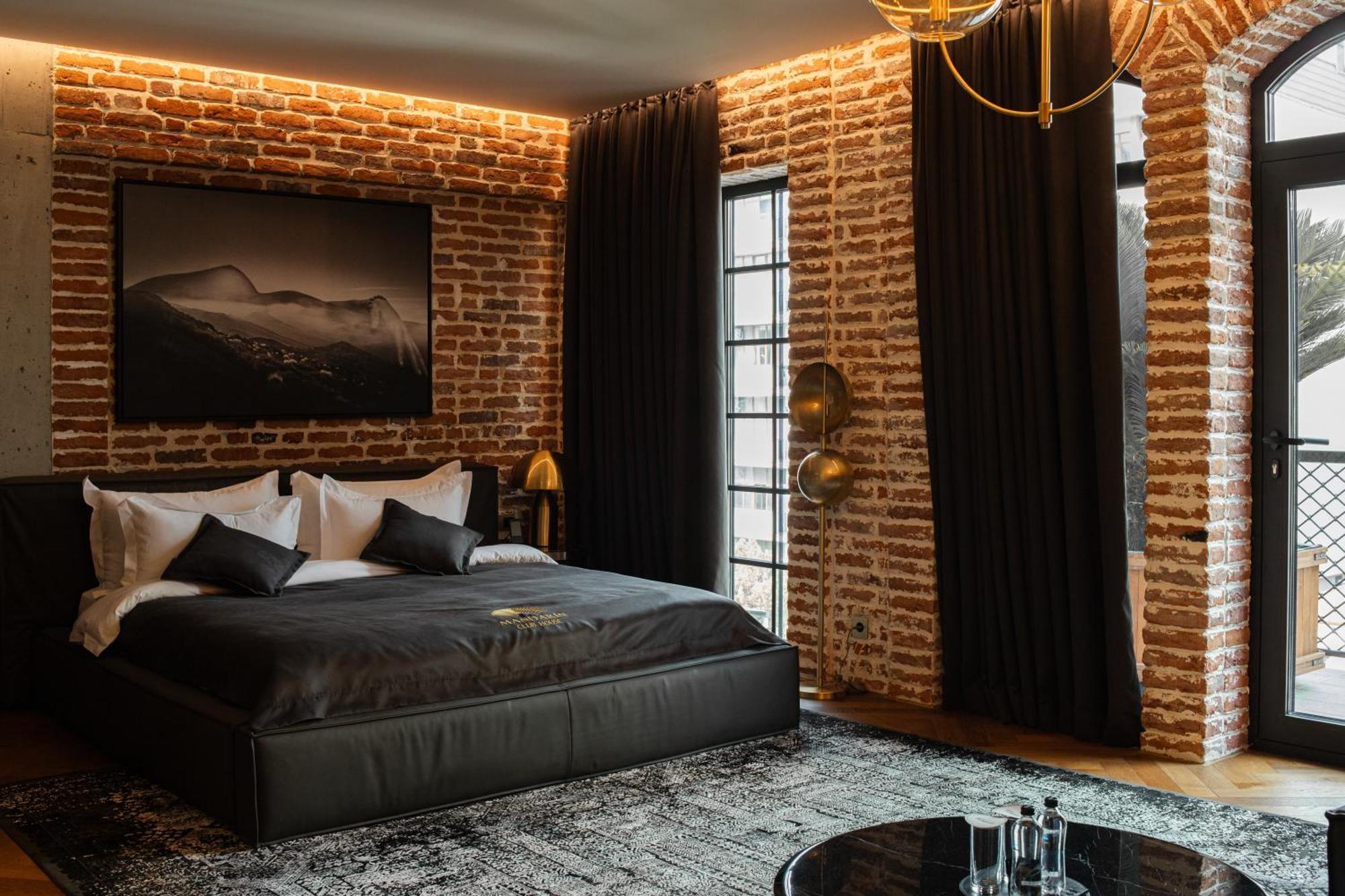 Mandarin Club House Hotell Batumi Eksteriør bilde